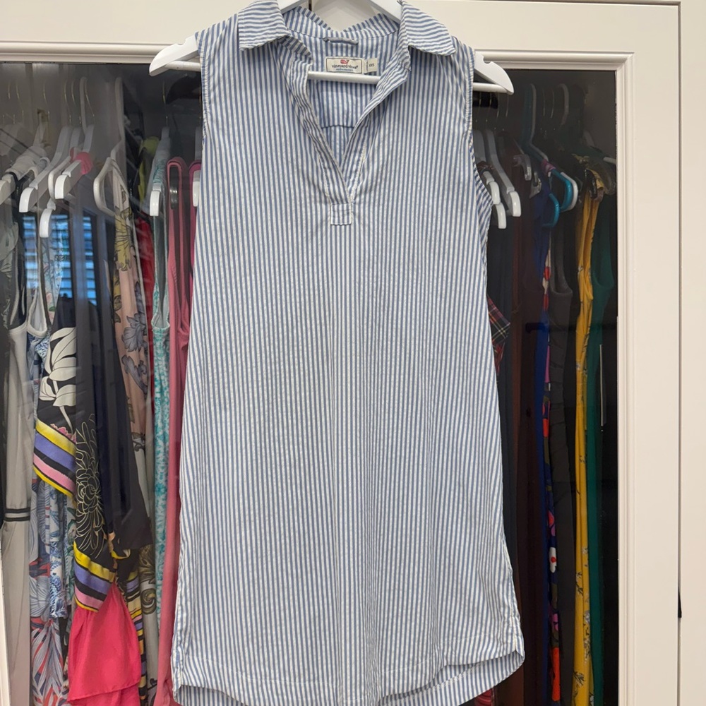 Vineyard Vines Blue and White Striped Sleeveless Seersucker dress